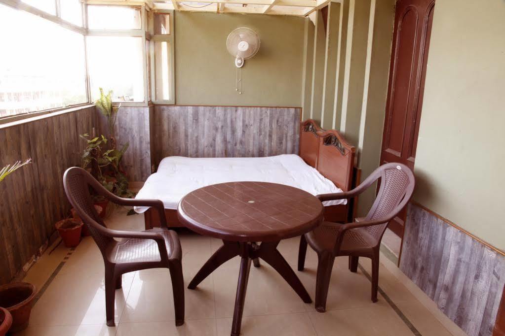 Treebo Trend Corporate Inn Chandigarh Exterior photo