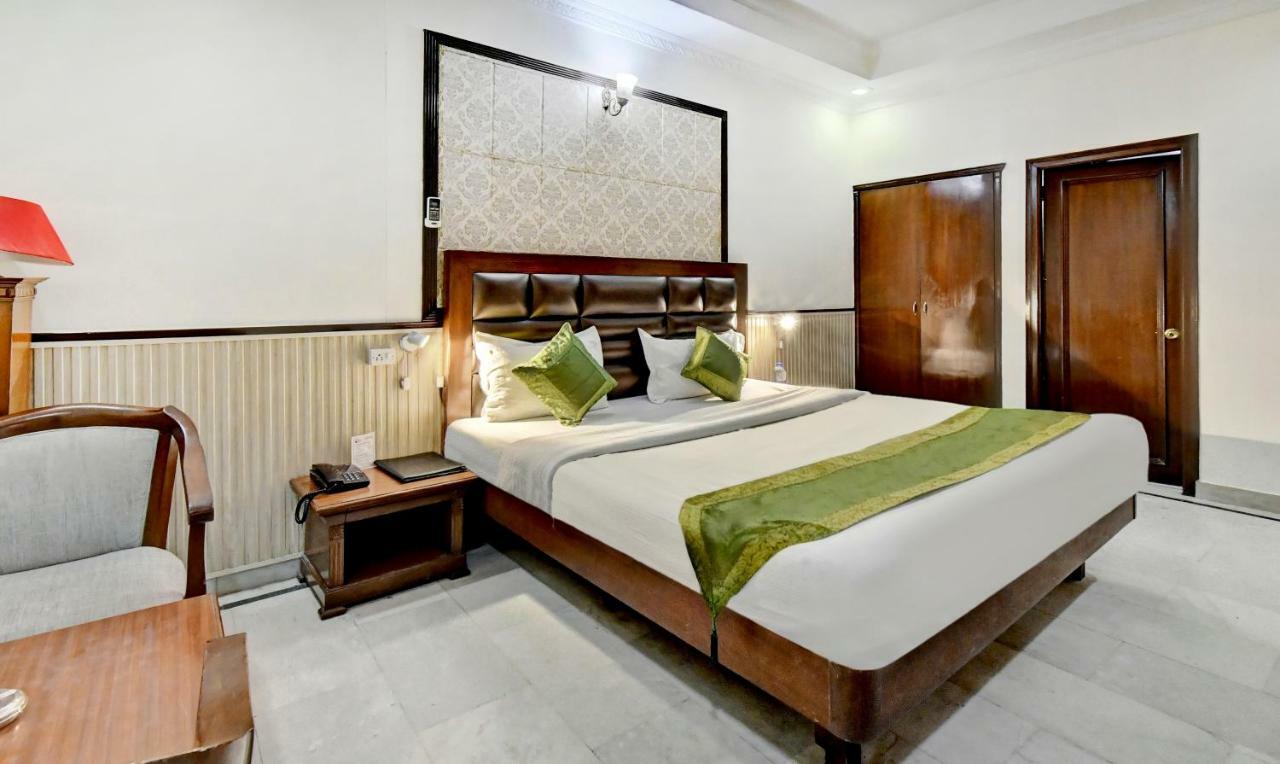 Treebo Trend Corporate Inn Chandigarh Exterior photo