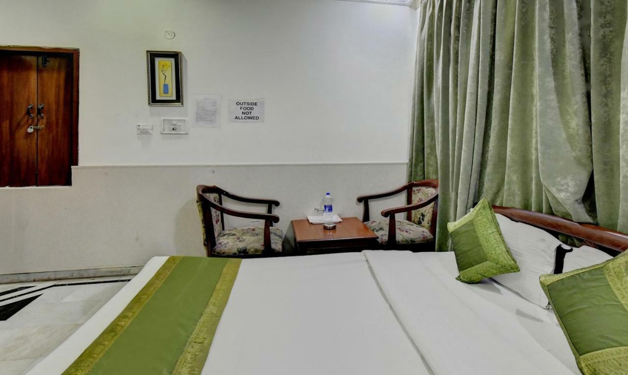 Treebo Trend Corporate Inn Chandigarh Exterior photo
