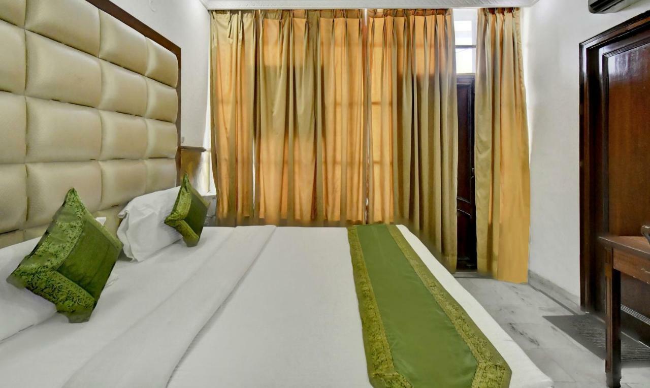 Treebo Trend Corporate Inn Chandigarh Exterior photo